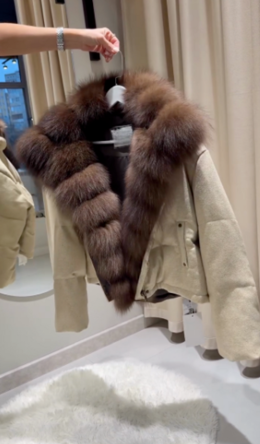 Neutral-colored practical coat