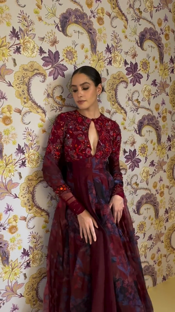 Burgundy embellished keyhole neckline maxi dress