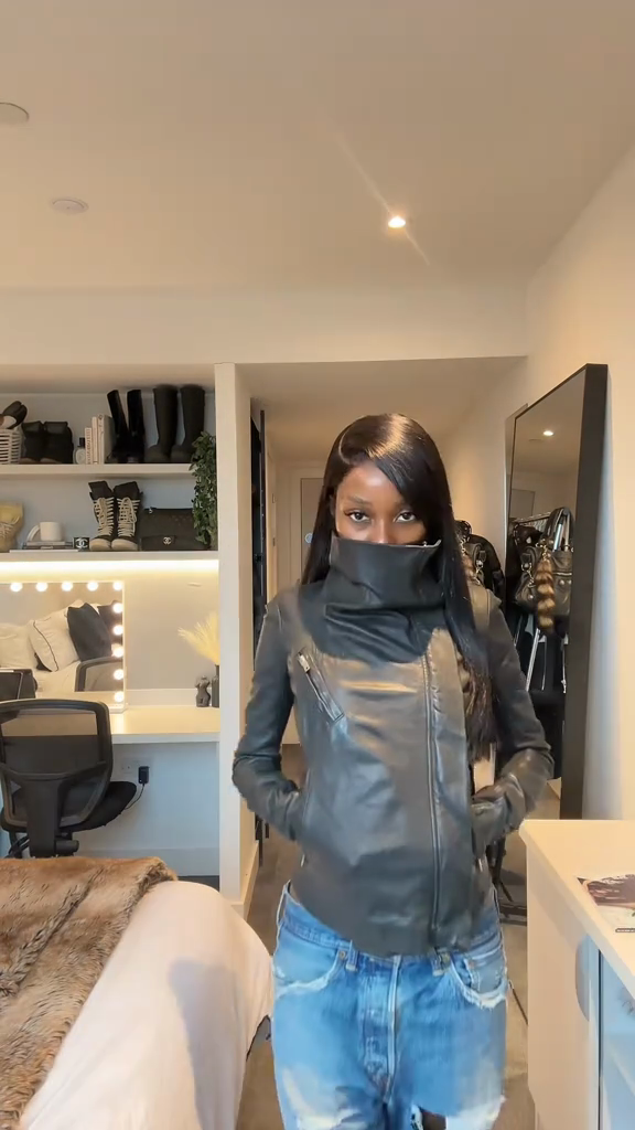 Asymmetric zip-up leather jacket